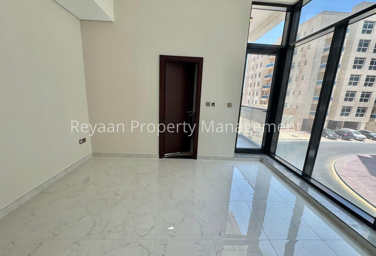 WITH MAID ROOM NEAR TO SCHOOL WITH FREE Parking photo 5