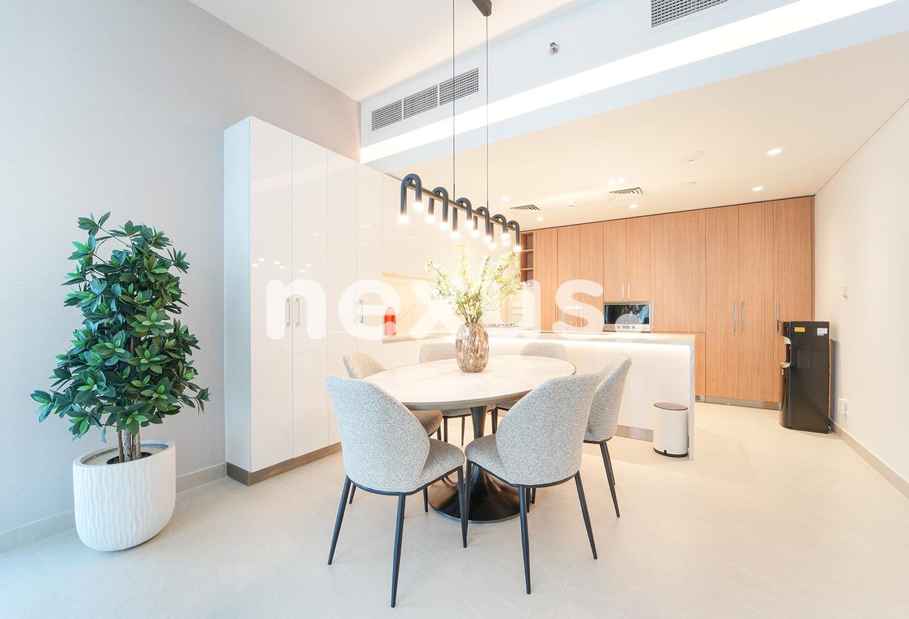 2BD | POOL VIEWS | FULLY FURNISHED | AVAILABLE photo 9