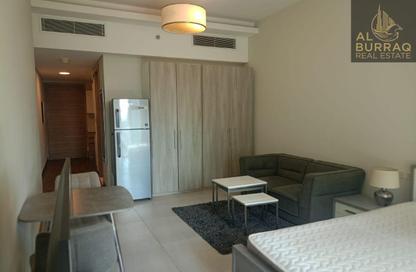 Apartment - Studio - 1 for rent in SOL Bay - Business Bay - Dubai