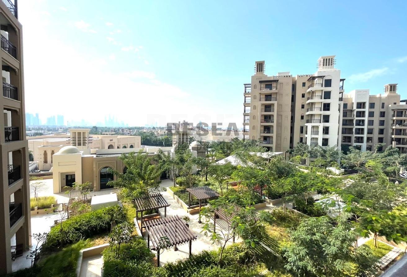 PRIME LOCATION - HUGE LAYOUT - AMAZING COMMUNITY