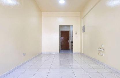 Apartment - Studio - 1 Bathroom for rent in Al Baraha - Deira - Dubai