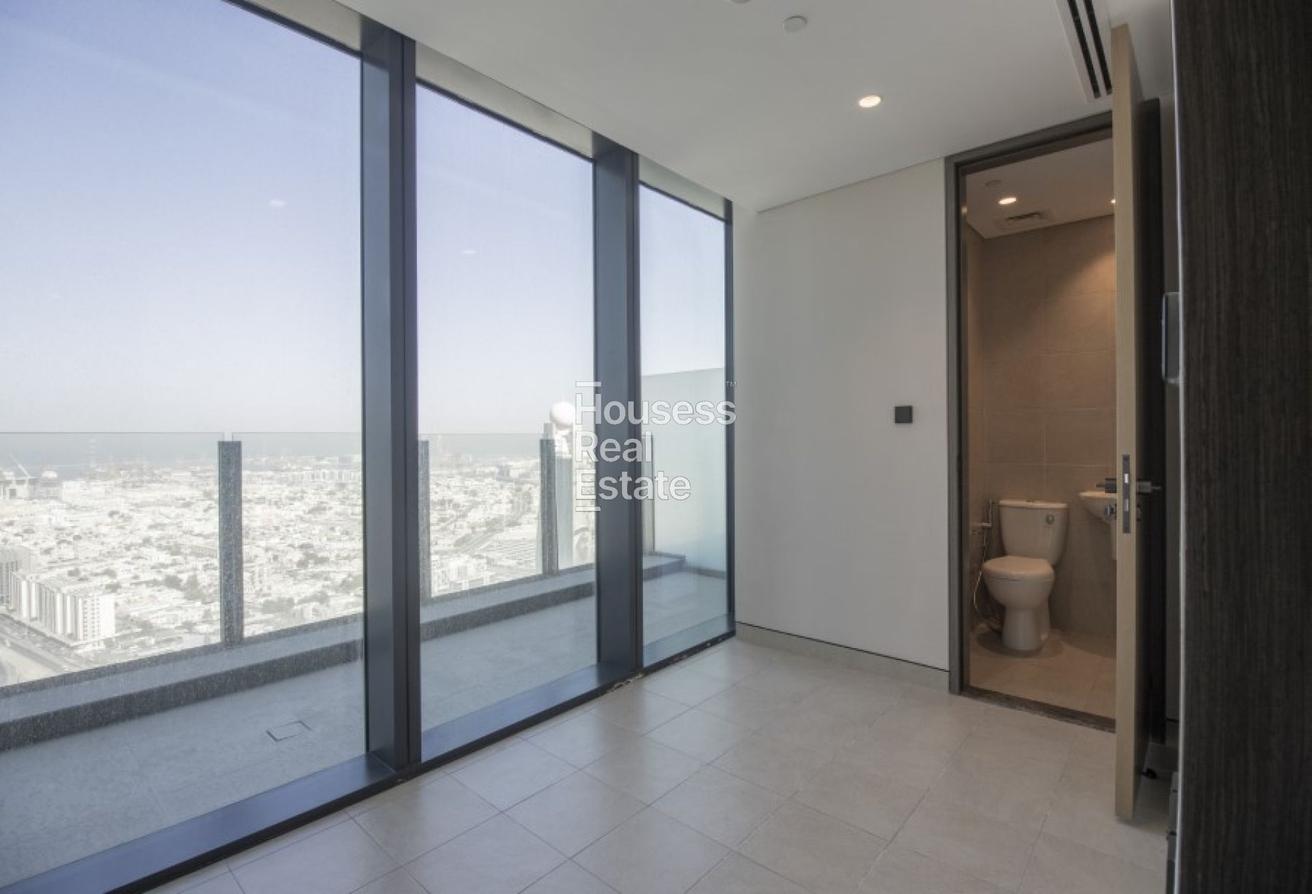 Luxury 2BR Duplex | Semi-Furnished | Vacant photo 11