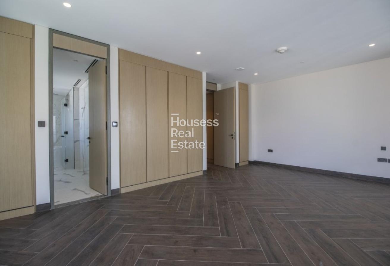 Luxury 2BR Duplex | Semi-Furnished | Vacant photo 14