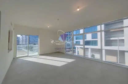 شقة - 2 غرف نوم - 3 حمامات للايجار في شاطئ الراحة - أبوظبي