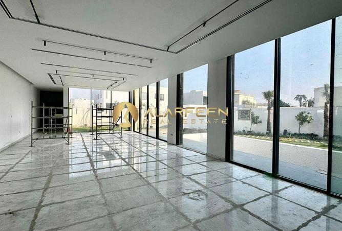 83211784 - Property Image 3