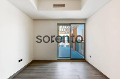 Townhouse - 5 - 6 for sale in Nice - Damac Lagoons - Dubai
