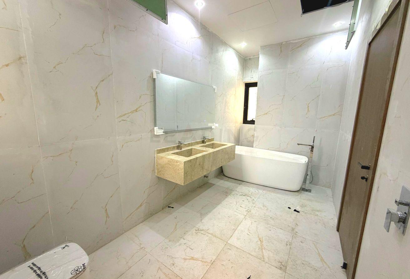 Luxury 6-Bedroom Villa for Rent | Al Aweer, Dubai photo 10