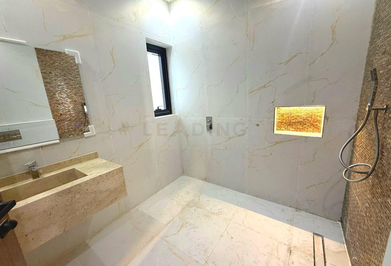 Luxury 6-Bedroom Villa for Rent | Al Aweer, Dubai photo 9