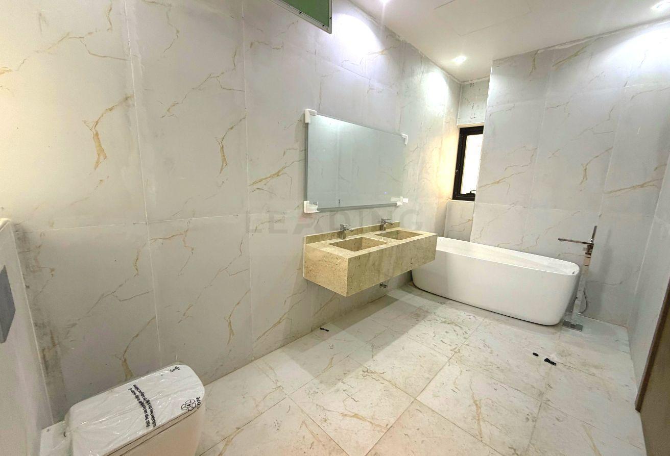 Luxury 6-Bedroom Villa for Rent | Al Aweer, Dubai photo 11