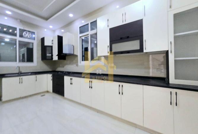 100867339 - Property Image 3