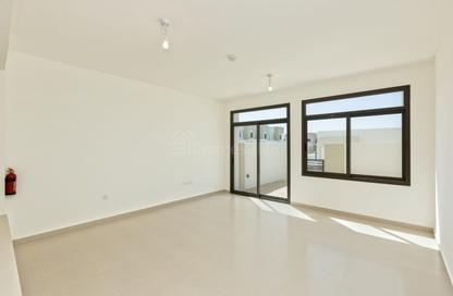 Townhouse - 4 - 4 for rent in Noor Townhouses - Town Square - Dubai