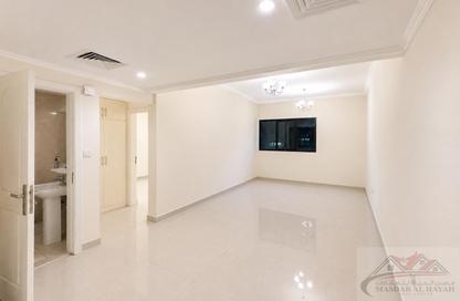 Apartment - 1 - 2 for rent in Muwaileh 29 Building - Muwaileh - Sharjah