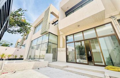 Villa - 5 Bedrooms - 5 Bathrooms for rent in Jumeirah 3 Villas - Jumeirah 3 - Jumeirah - Dubai Villa - 5 Bedrooms - 5 Bathrooms for rent in Jumeirah 3 Villas - Jumeirah 3 - Jumeirah - Dubai