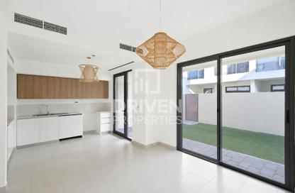 Villa - 3 - 4 for rent in Parkside 1 - Emaar South - Dubai South (Dubai World Central) - Dubai Villa - 3 - 4 for rent in Parkside 1 - Emaar South - Dubai South (Dubai World Central) - Dubai