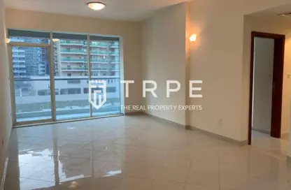 شقة - غرفة نوم - 2 حمامات للايجار في تفريعة القنال 1 - أبراج الجولف - مدينة دبي الرياضية - دبي