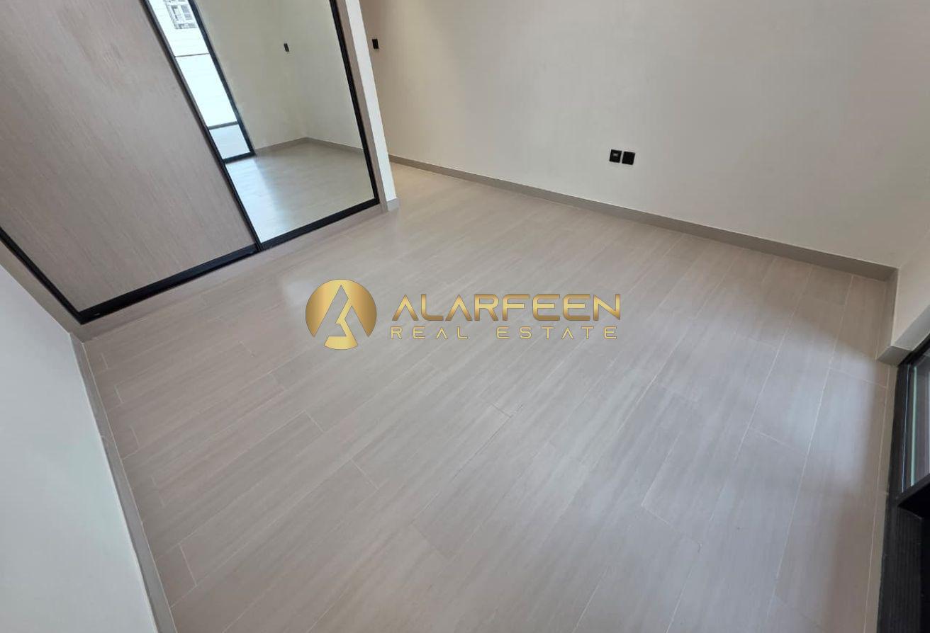 Modern 1BHK | Dusk by Binghatti |Balcony City View photo 4