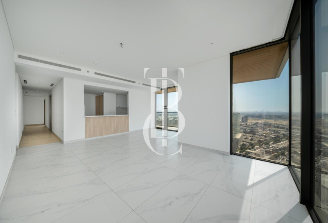 Highest Floor | 180° Burj, Creek and Canal Views photo 2