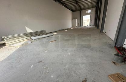 Warehouse - Studio for rent in Al Hamra Village - Ras Al Khaimah