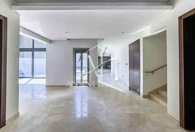 142363037 - Property Image 3