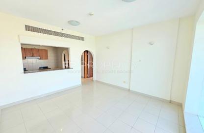 Apartment - 1 Bedroom - 2 Bathrooms for rent in Cricket Tower - Dubai Sports City - Dubai