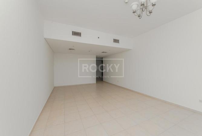 73848913 - Property Image 3