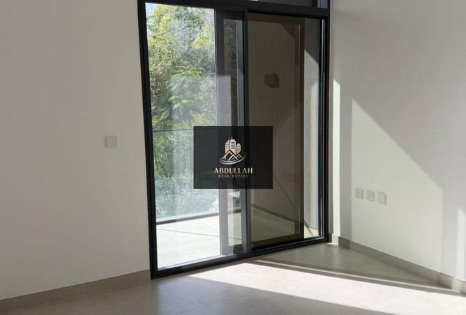 81933003 - Property Image 3