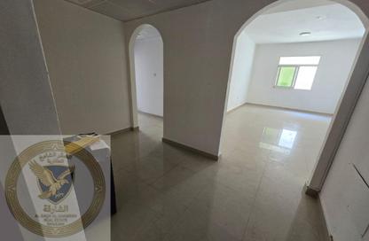 Apartment - 2 Bedrooms - 2 Bathrooms for rent in Al Qulaya'ah - Al Sharq - Sharjah
