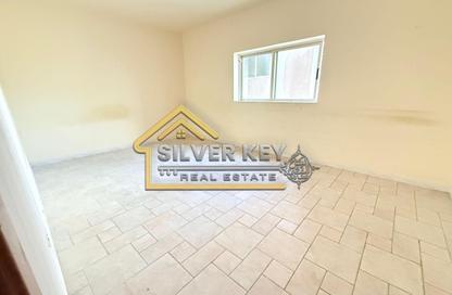 Apartment - 1 Bedroom - 1 Bathroom for rent in Al Dhahri Building - Al Shuwaiheen - Sharjah