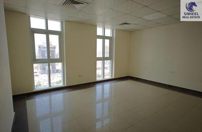 Apartment - 2 Bedrooms - 2 Bathrooms for rent in Dafan Al Nakheel - Ras Al Khaimah