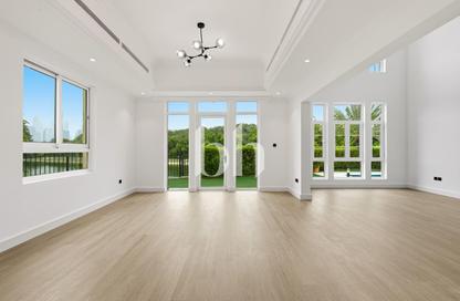 Villa - 4 Bedrooms - 5 Bathrooms for rent in Entertainment Foyer - European Clusters - Jumeirah Islands - Dubai