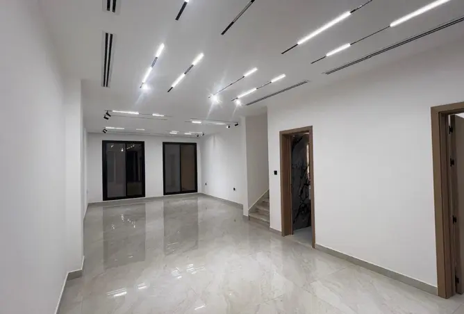 165063388 - Property Image 3