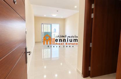 Apartment - 2 - 2 for rent in Al Majaz Tower - Al Majaz 3 - Al Majaz - Sharjah