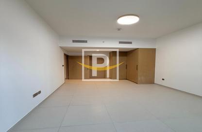 Apartment - 2 Bedrooms - 2 Bathrooms for rent in Burj Royale - Downtown Dubai - Dubai Apartment - 2 Bedrooms - 2 Bathrooms for rent in Burj Royale - Downtown Dubai - Dubai