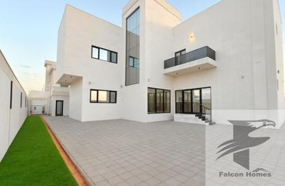 Villa - 5 Bedrooms - 7 Bathrooms for rent in Nad Al Sheba Villas - Nad Al Sheba 3 - Nad Al Sheba - Dubai