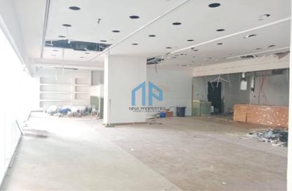 Retail - Studio - 1 for rent in Al Barsha 1 - Al Barsha - Dubai