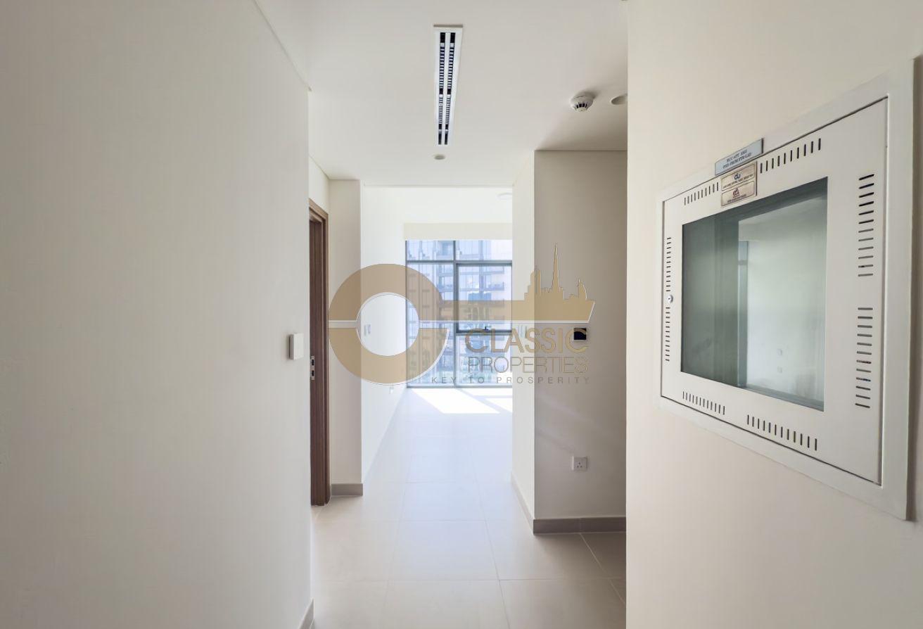EXCLUSIVE LIVING | WATERFRONT VIEW | READY TO MOVE photo 6