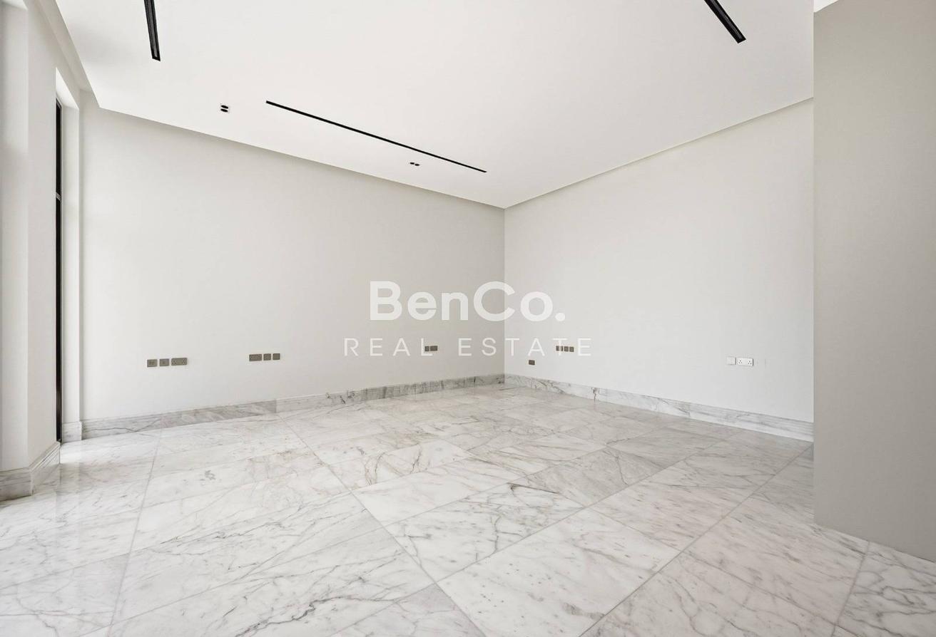 6 Bedroom Masterpiece | Brand New | Vacant photo 9