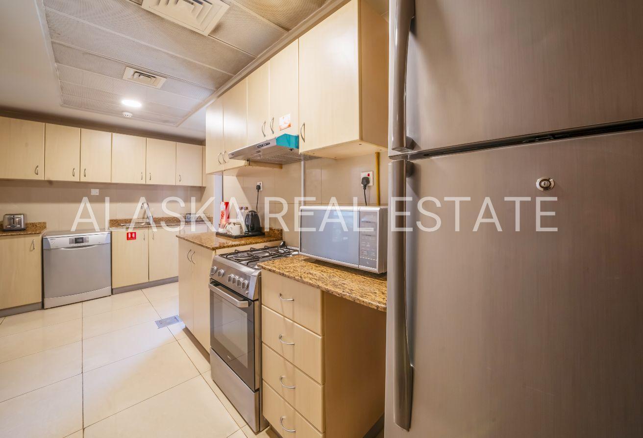 Prime Location | Bills Included | Near Metro photo 6