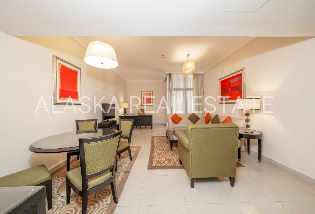 Prime Location | Bills Included | Near Metro photo 5