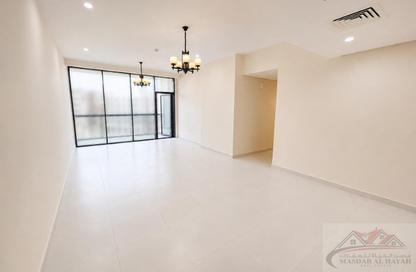 Apartment - 2 - 3 for rent in Muweileh Community - Muwaileh Commercial - Sharjah Apartment - 2 - 3 for rent in Muweileh Community - Muwaileh Commercial - Sharjah