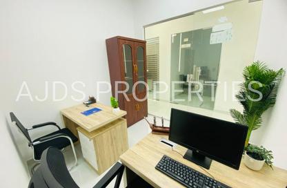 Office Space - Studio - 1 Bathroom for rent in Red Avenue - Al Garhoud - Dubai