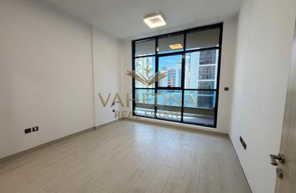Apartment - 1 Bedroom - 2 Bathrooms for rent in Karimian 3 - Jumeirah Garden City - Al Satwa - Dubai