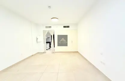 Apartment - 1 Bathroom for rent in Areej Apartments - Aljada - Sharjah