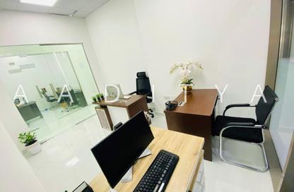 Office Space - Studio - 1 Bathroom for rent in Red Avenue - Al Garhoud - Dubai