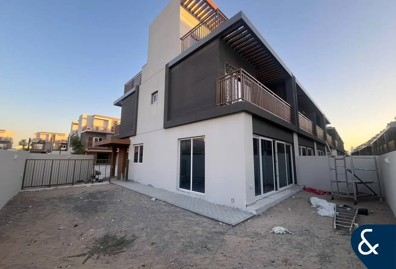 132069100 - Property Main Image