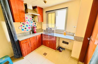 Apartment - Studio - 1 Bathroom for rent in Muwailih Building - Muwaileh - Sharjah