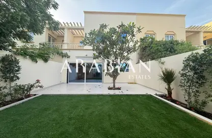 فيلا - 2 غرف نوم - 3 حمامات للايجار في الينابيع 3 - الينابيع - دبي