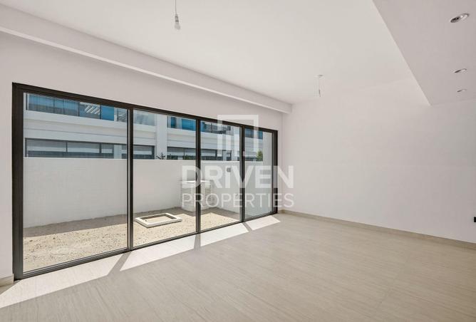100406077 - Property Image 2