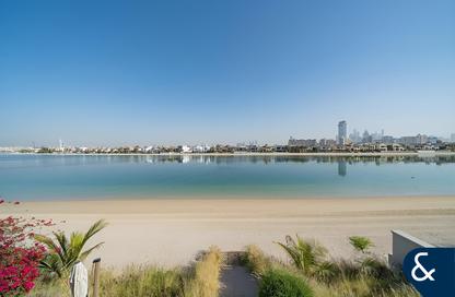 Villa - 4 Bedrooms - 4 Bathrooms for rent in Garden Homes Frond E - Garden Homes - Palm Jumeirah - Dubai