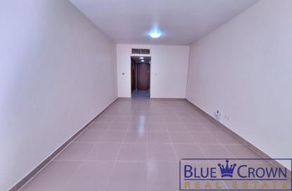 Apartment - Studio - 1 Bathroom for rent in Golden Sands 6 - Al Mankhool - Bur Dubai - Dubai